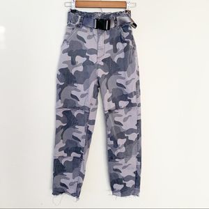 Hollister Ultra High Rise Camo Utility Cargo Pants